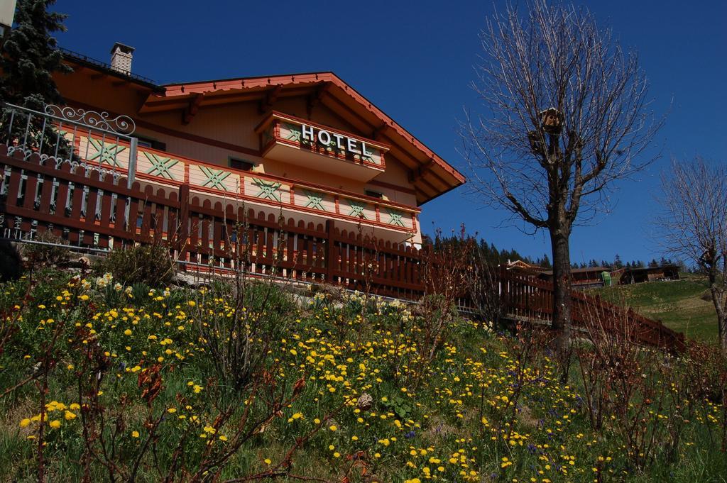 Hotel Millefiori Vigo di Fassa Bilik gambar